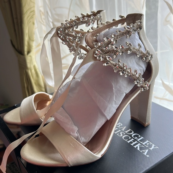 BADGLEY MISCHKA Everafter Embellished Sandal - Picture 17 of 17